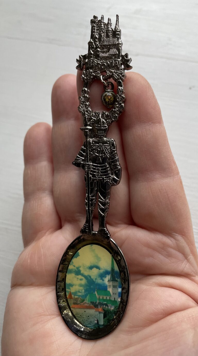 suveniirlusikas Tallinna vanalinn